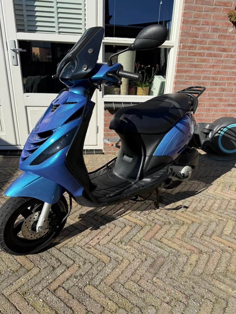 Piaggio Zip 4t 50cc full option, Ophalen, Zip, Zo goed als nieuw, Benzine
