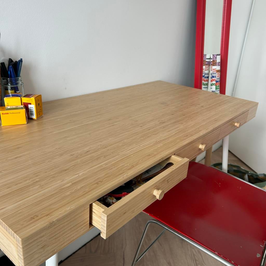 IKEA bureau met lades - Bamboe look, Gebruikt, Ophalen of Verzenden, IKEA, Beige