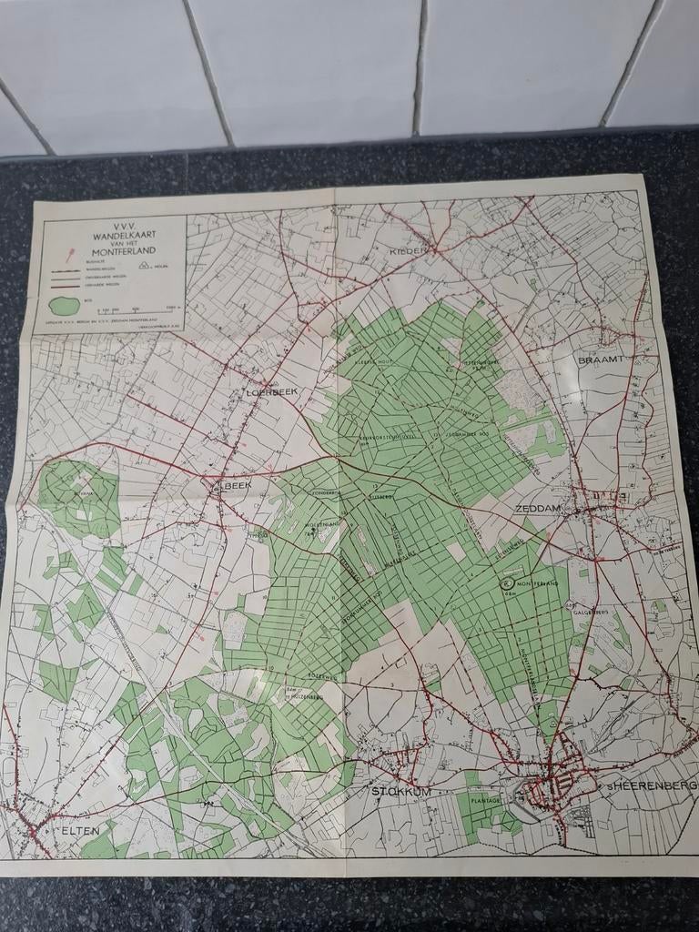 Montferland, Boeken, Ophalen of Verzenden, Gelezen, 1800 tot 2000, Landkaart