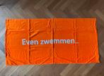 🔶 NIEUW 3x Oranje badlaken 70x140 cm “Even zwemmen…’, Ophalen of Verzenden, Nieuw, Oranje, Handdoek