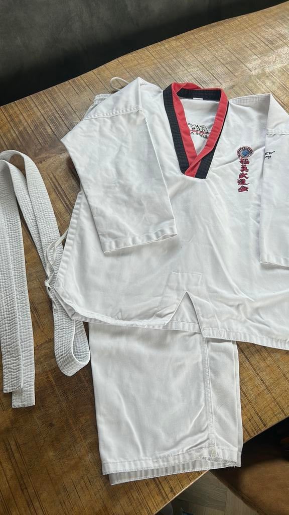 Krav Maga pak 10-12 jr Retzef GRATIS, Sport en Fitness, Vechtsporten en Zelfverdediging, Ophalen, Gebruikt, Overige, Maat XS of kleiner