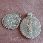 Bodemvondst Friesland: Twee Loodjes met Vrouw en Vogel, Verzenden, Overige landen