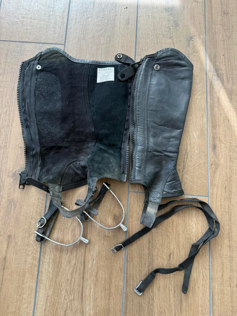 Gratis Ariat chaps XS met sporen, Ophalen, Gebruikt, Dames, Schoeisel