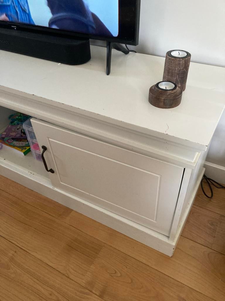 Wit tv meubel met twee deurtjes, Ophalen, Gebruikt, 100 tot 150 cm, Minder dan 100 cm