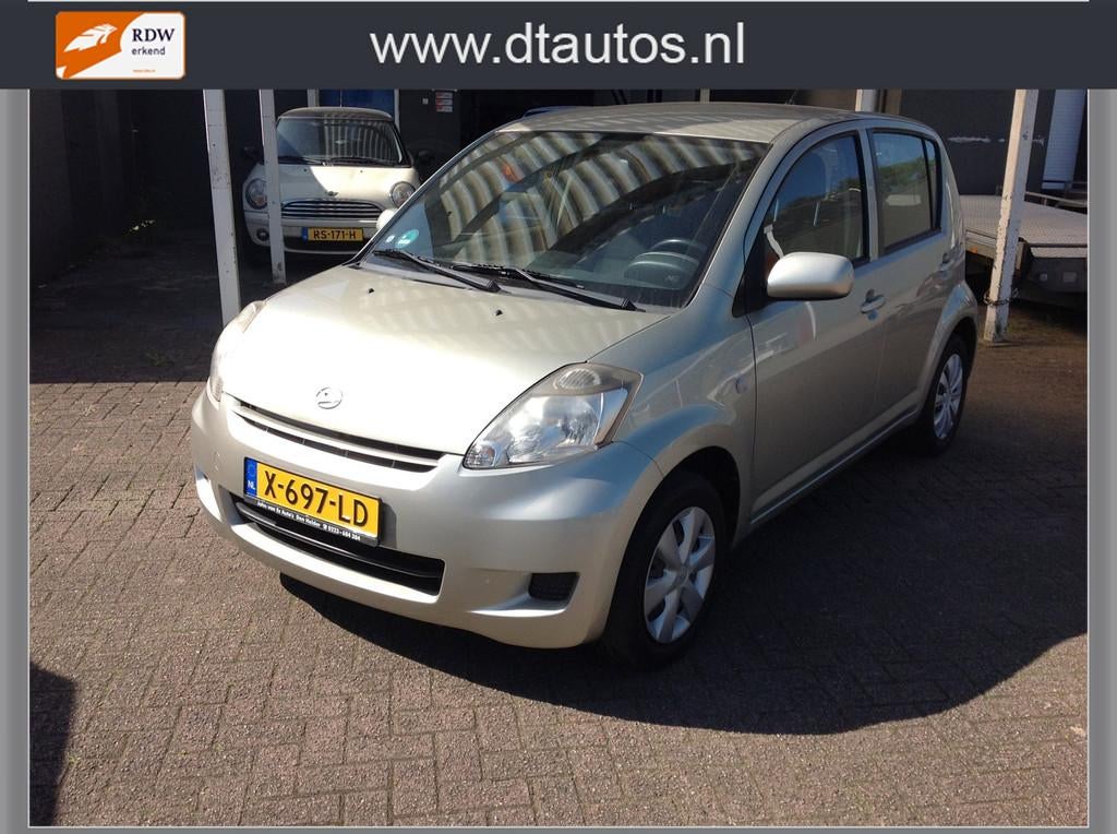 Daihatsu Sirion 2 1.3-16V Sense apk airco, Voorwielaandrijving, Gebruikt, 31 €/maand, 4 cilinders