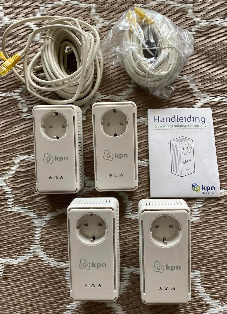 KPN Stroomnet Netwerkadapter MT:2263 (4 stuks), Computers en Software, Ophalen of Verzenden, Zo goed als nieuw
