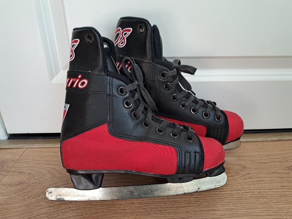 IJshockey schaatsen of kunstschaatsen maat 34 zwart rood, Sport en Fitness, Schaatsen, Gebruikt, IJshockeyschaatsen, Overige merken