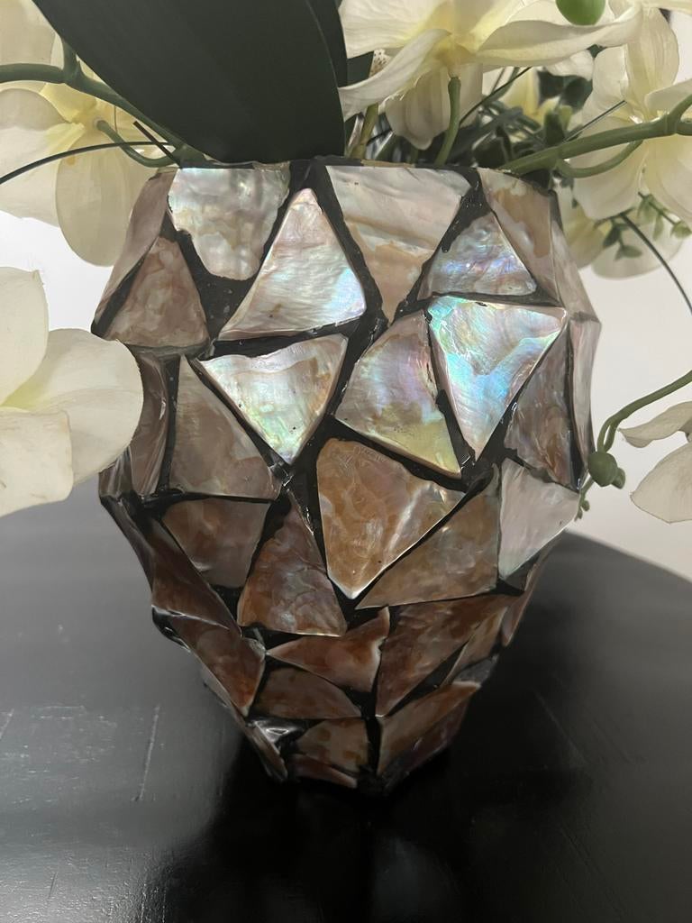 Mooie vaas met schelpen en kunstbloemen, Huis en Inrichting, Woonaccessoires | Vazen, Overige materialen, Overige kleuren, Ophalen of Verzenden