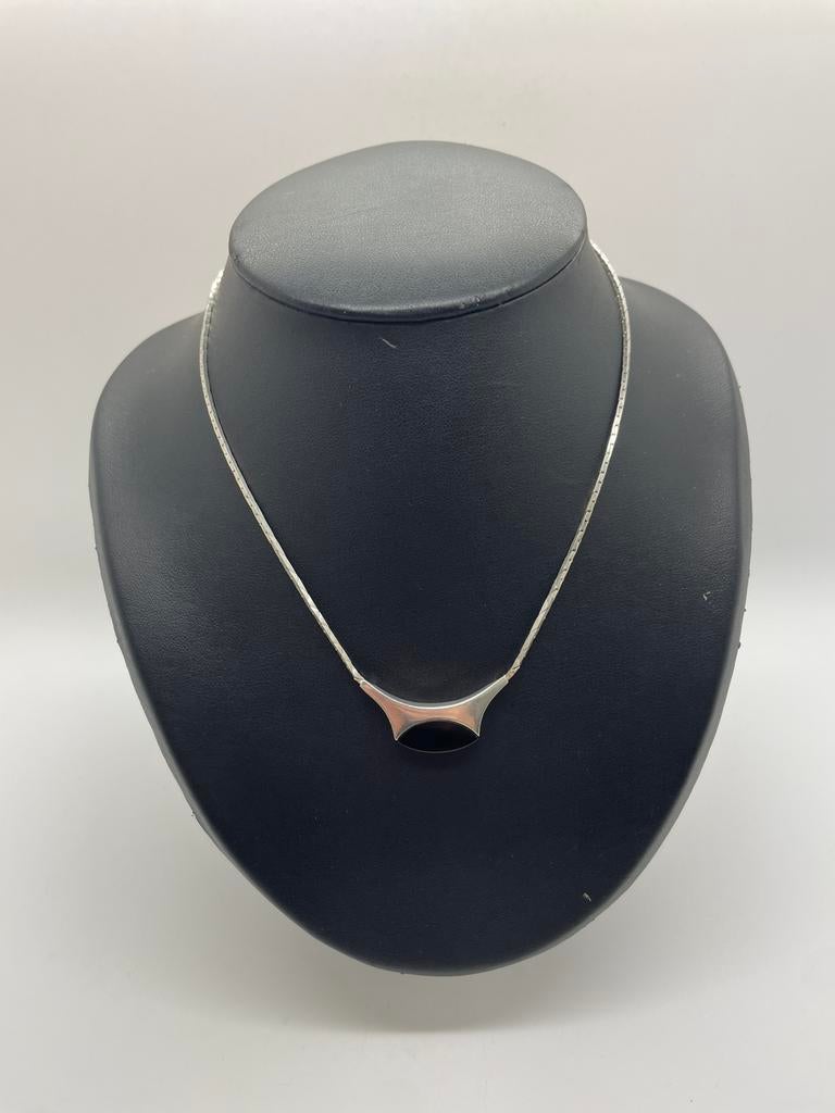 C966 Prachtige zilveren ketting met onyx hanger, Sieraden, Tassen en Uiterlijk, Antieke sieraden, Ophalen of Verzenden, Zilver