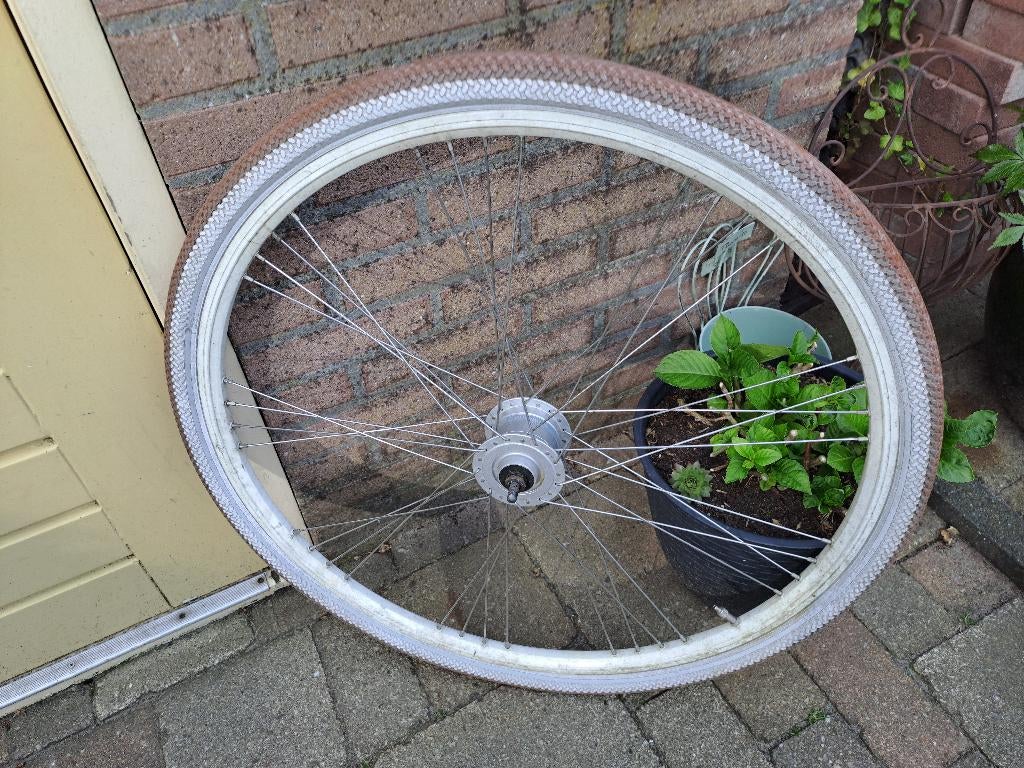 Voorwiel Batavus fiets ( diva ) met naafdynamo!!!, Gebruikt, Elektrische fiets, Batavus, Aluminium