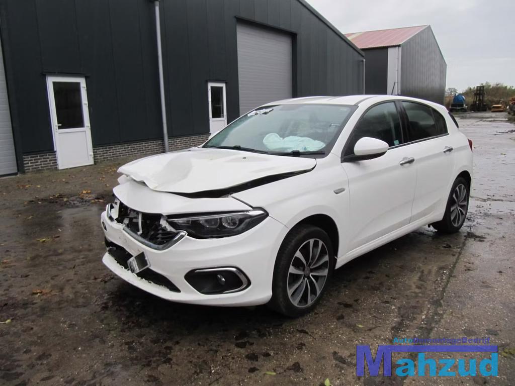 FIAT TIPO HATCHBACK ZWART INTERIEUR COMPLEET, Gebruikt, Stellantis Europe S.p.A., Ophalen of Verzenden, Info@stellantis.com