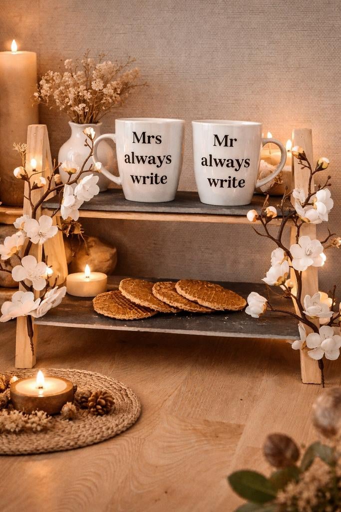Mr & Mrs mokken set - 'always write' grappige koffiemokken, Huis en Inrichting, Overige typen, Ophalen of Verzenden, Zo goed als nieuw
