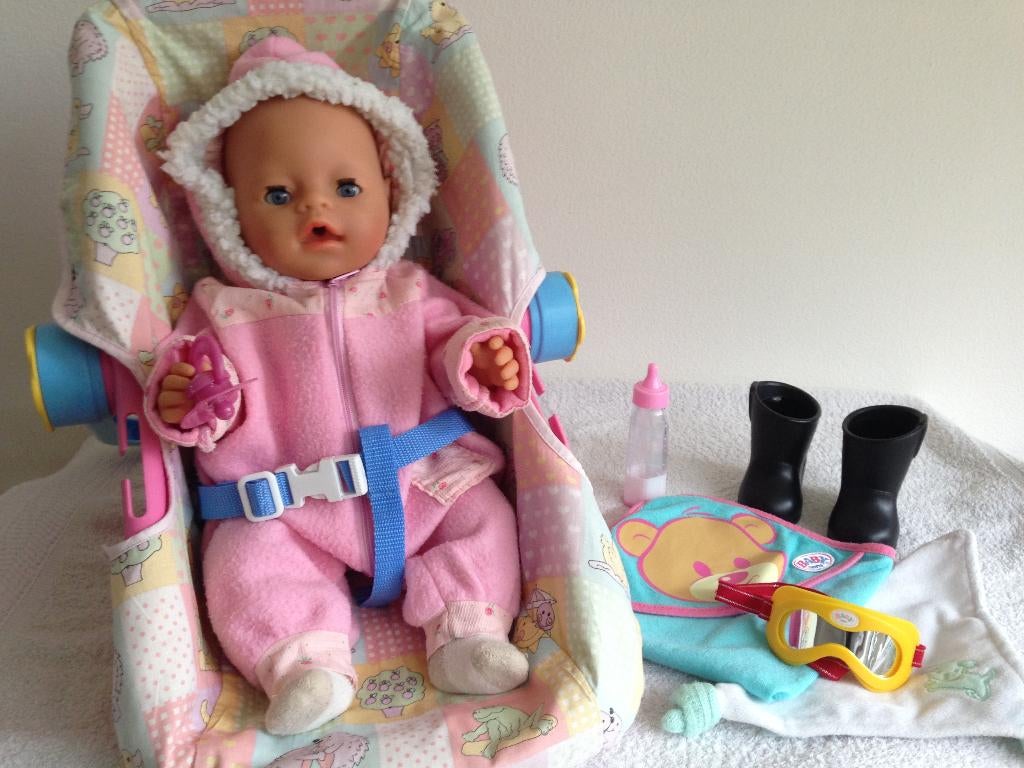 🐤BABYBORN pop met💞MAXICOSI en wat Accessoires., Ophalen of Verzenden, Zo goed als nieuw, Babypop