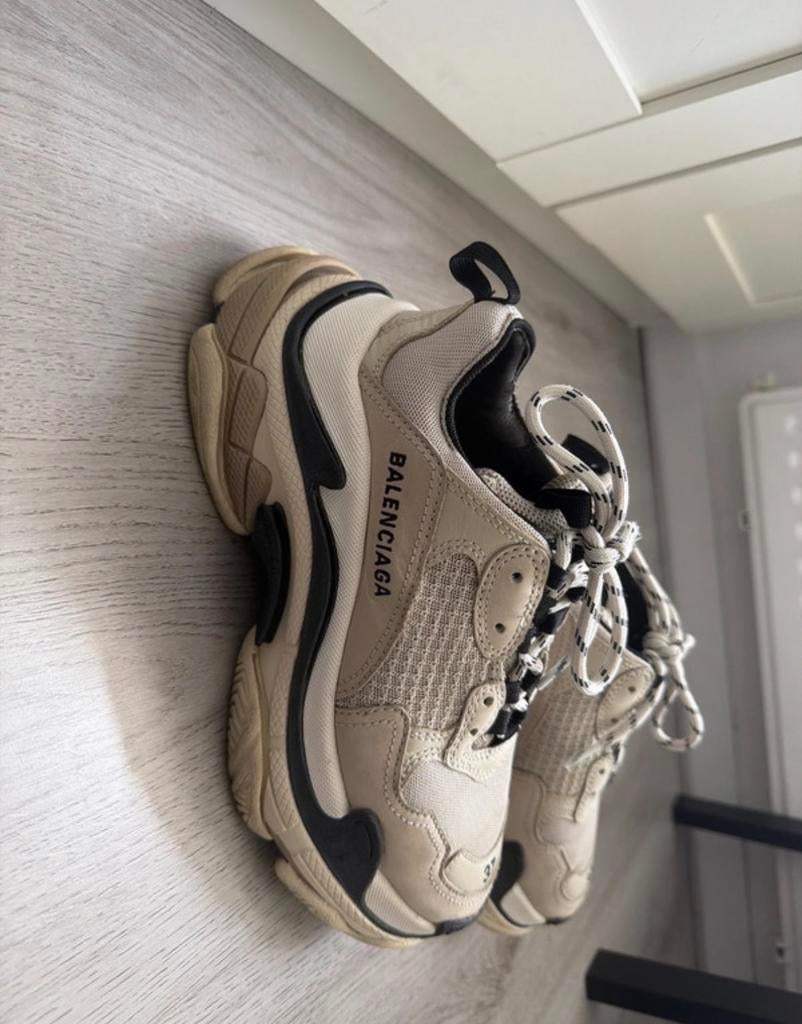 Balenciaga triple s maat 37 - Beige, Beige, Ophalen of Verzenden, Sneakers of Gympen, Gedragen
