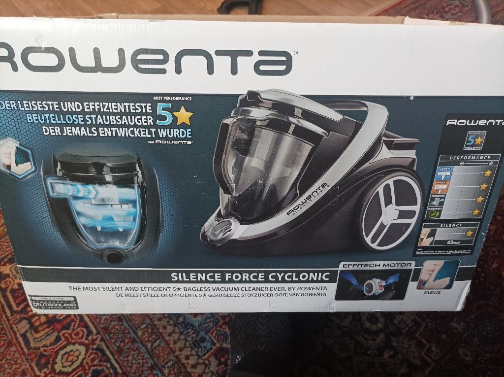 Rowenta silence force cyclonic, Witgoed en Apparatuur, Stofzuigers, Ophalen, Zo goed als nieuw