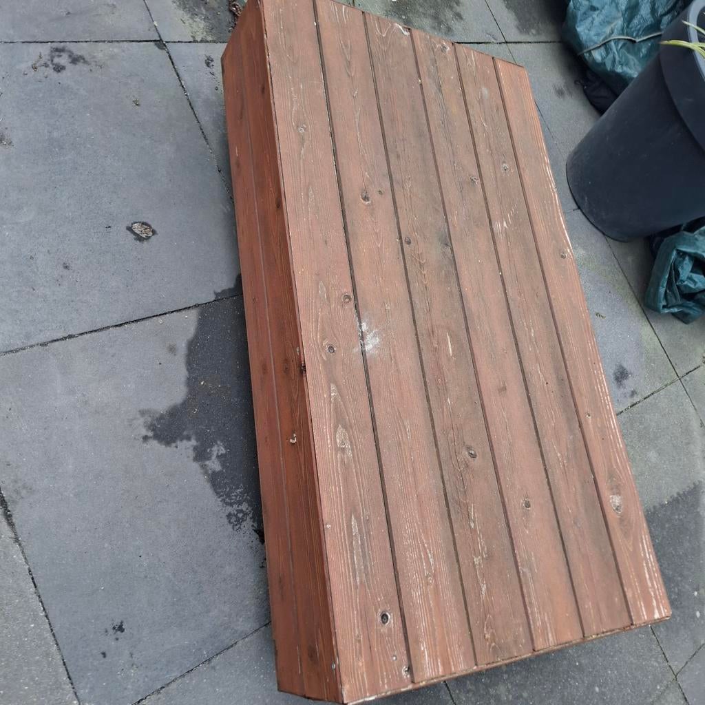 Houten tuintafel met wielen, Ophalen