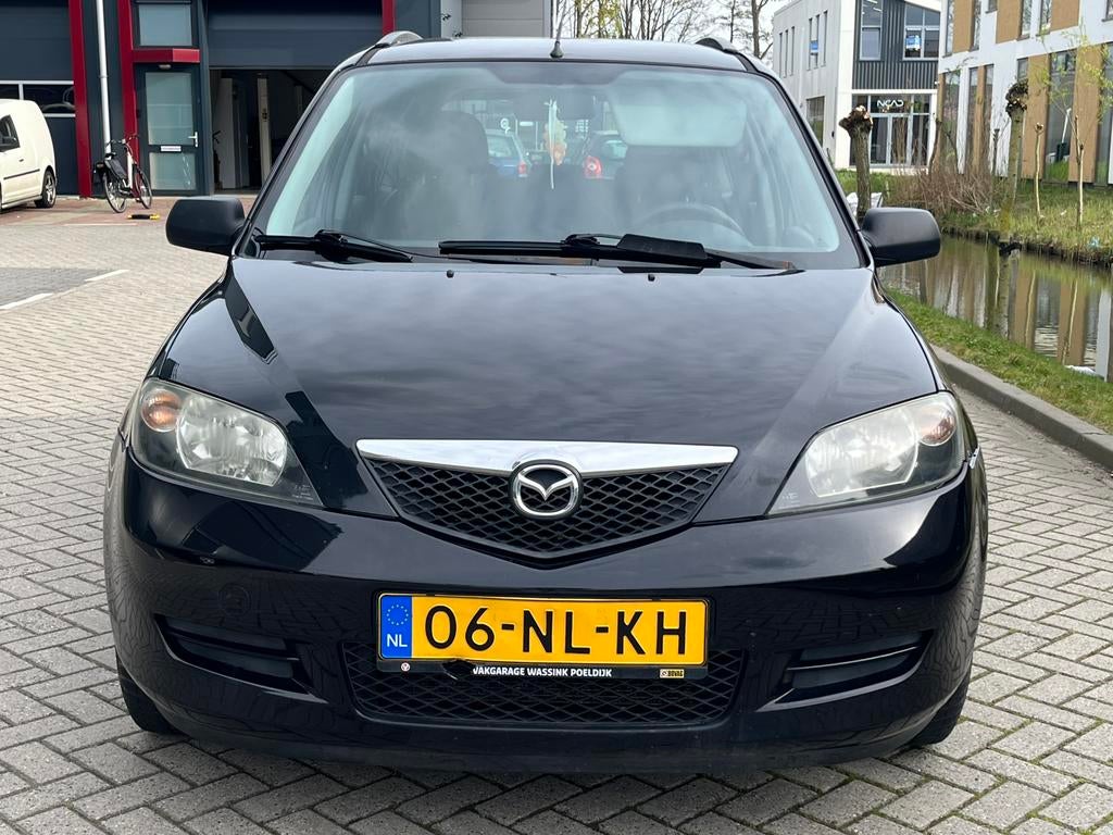 Mazda 2 1.4 16V 2004 Zwart / AIRCO / APK 03-2027 / NAP ***, Voorwielaandrijving, 1025 kg, 15 km/l, 40 €/maand