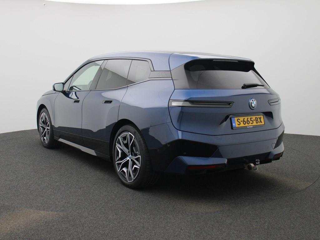 BMW iX xDrive40 High Executive 77 kWh | NAVIGATIE | HUD | LE, Auto's, BMW, Automaat, 12 maanden, Gebruikt, Blauw