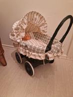 Groen rieten poppenwagentje met pop, Ophalen, Zo goed als nieuw, Overige typen