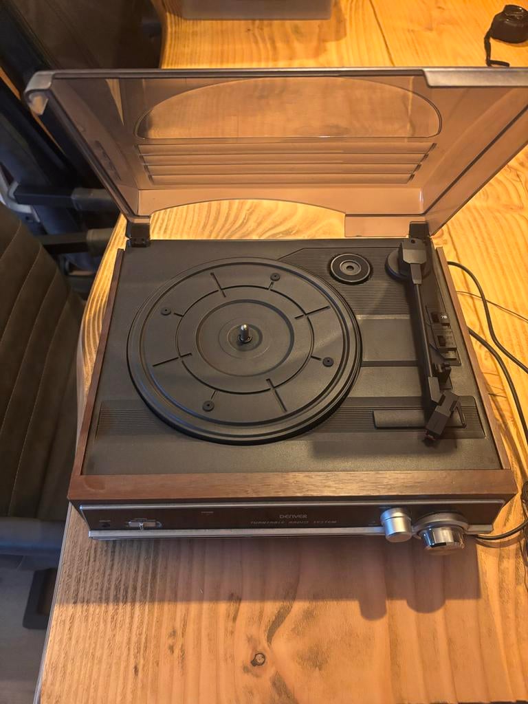 Denver Platenspeler met Radio - Vintage Stijl, Audio, Tv en Foto, Ophalen of Verzenden, Gebruikt, Platenspeler, Overige merken
