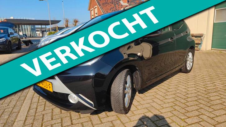 Toyota Aygo 1.0 VVT-i x-joy Camera Carplay half leder nieuwe, Auto's, Toyota, Bedrijf, Te koop, Aygo, ABS, Achteruitrijcamera