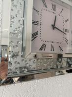 Luxe Wandklok met Spiegel en Diamantjes, Ophalen of Verzenden, Zo goed als nieuw, Analoog, Wandklok