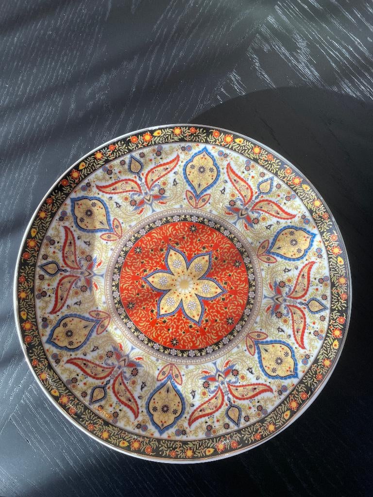 Chinees bordje met stempel in goede staat China, Porselein of Keramiek, Schaal, Rond, Ophalen of Verzenden