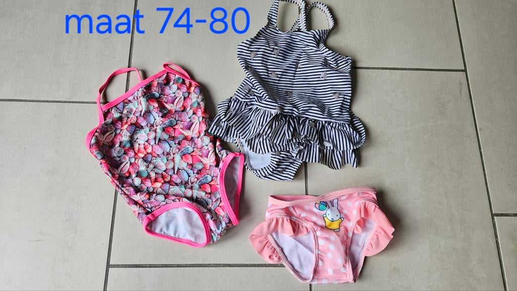 Zwemkleding meisjes maat 74-80: badpakken en zwembroekje, Kinderen en Baby's, Babykleding | Baby-zwemkleding, Meisje, Badpak, Ophalen of Verzenden