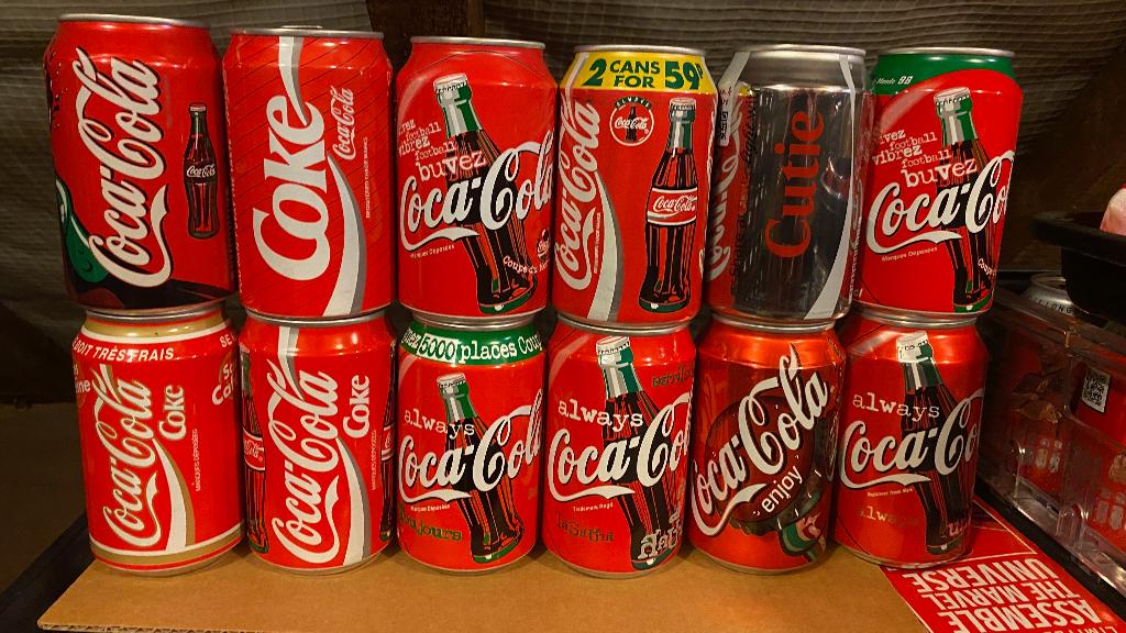 Vintage Coca-Cola cans worldwide part 8, Verzamelen, Verzenden, Gebruiksvoorwerp