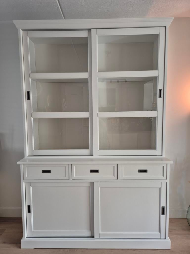 Ikea Kast Larsfrid - Witte Vitrinekast met Schuifdeuren, Huis en Inrichting, Kasten | Boekenkasten, Ophalen, Gebruikt, 25 tot 50 cm