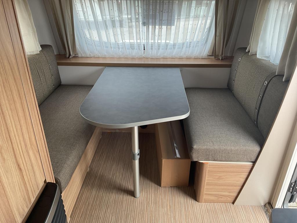 Eriba Feeling 425 Neville Elegance 2025 GRATIS MOVER, Caravans en Kamperen, Standaardzit, Schokbreker, Bedrijf, 750 - 1000 kg