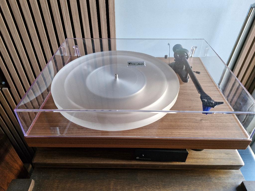 Pro-Ject Debut Carbon Evo Walnoot, Audio, Tv en Foto, Platenspelers, Ophalen, Zo goed als nieuw, Platenspeler, Overige merken
