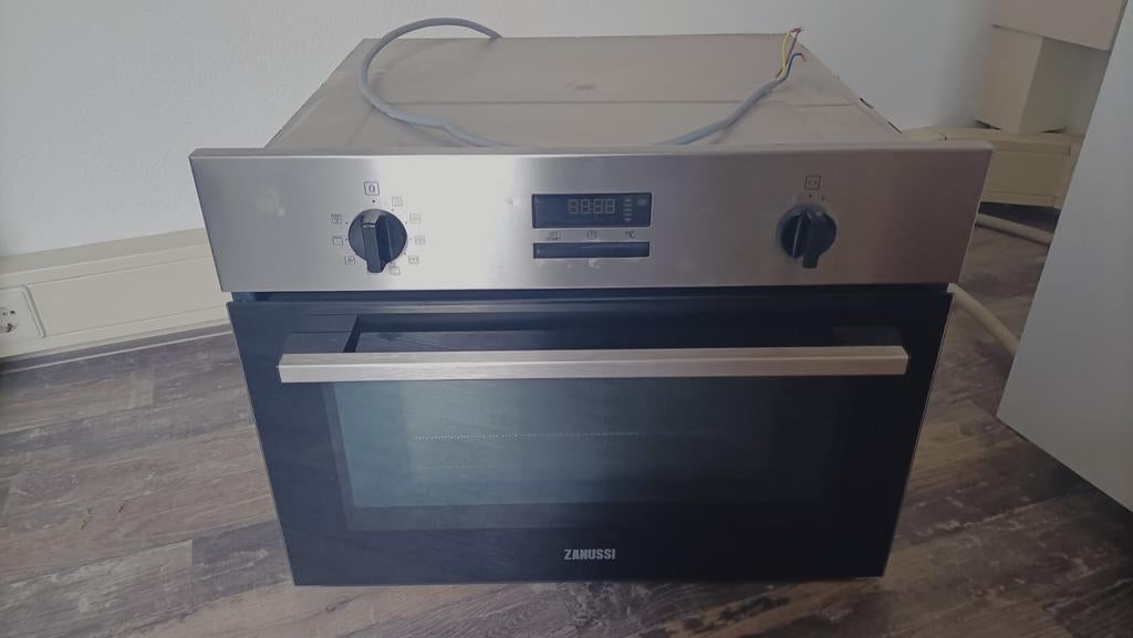 Zanussi ZVENM5X1 combimagnetron - gebruikt, werkt prima, Gebruikt, 60 cm of meer, Oven met grill, Inbouw