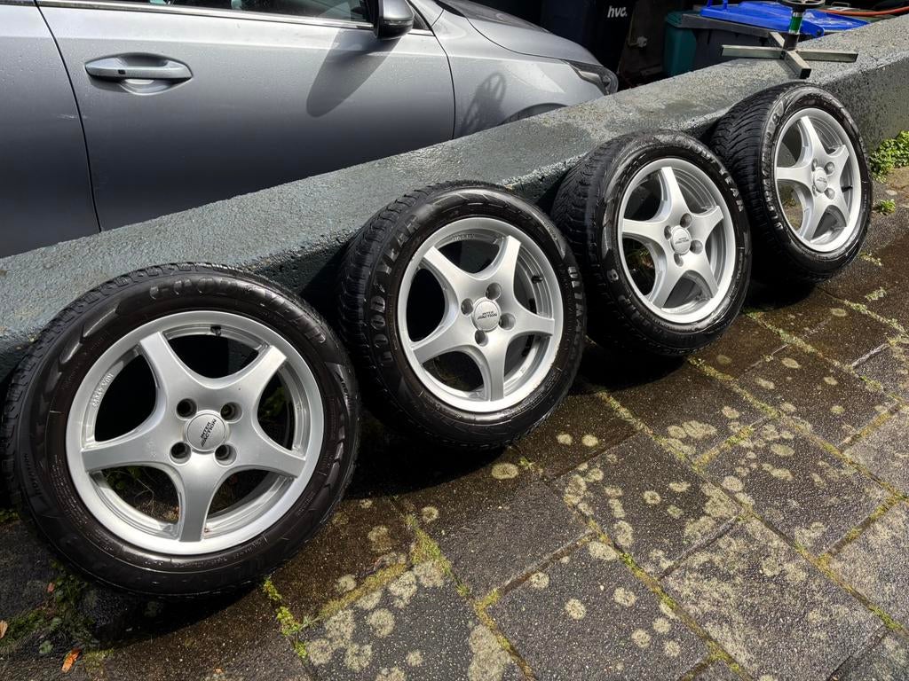 4 stuks licht metalen velgen met winterband, Auto-onderdelen, Banden en Velgen, Ophalen, 15 inch, Banden en Velgen, 185 mm