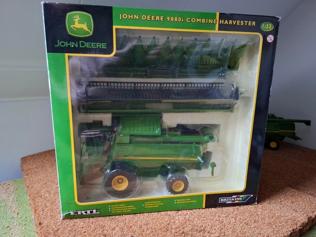 Britains/ERTL, Wiking, Universal Hobbies 1:32, Hobby en Vrije tijd, Modelauto's | 1:32, Ophalen of Verzenden, Zo goed als nieuw