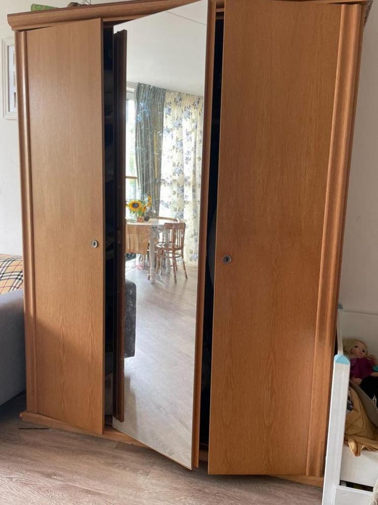 Kledingkast met spiegel en planken 195x62x145, 100 tot 150 cm, Ophalen of Verzenden, Zo goed als nieuw, 150 tot 200 cm