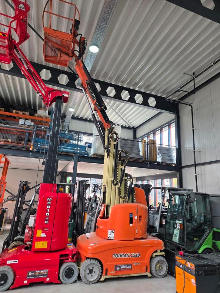 JLG Toucan 1210 Mast Hoogwerker - 12m Werkhoogte, Zakelijke goederen, Machines en Bouw | Liften, Steigers en Ladders, Ophalen of Verzenden