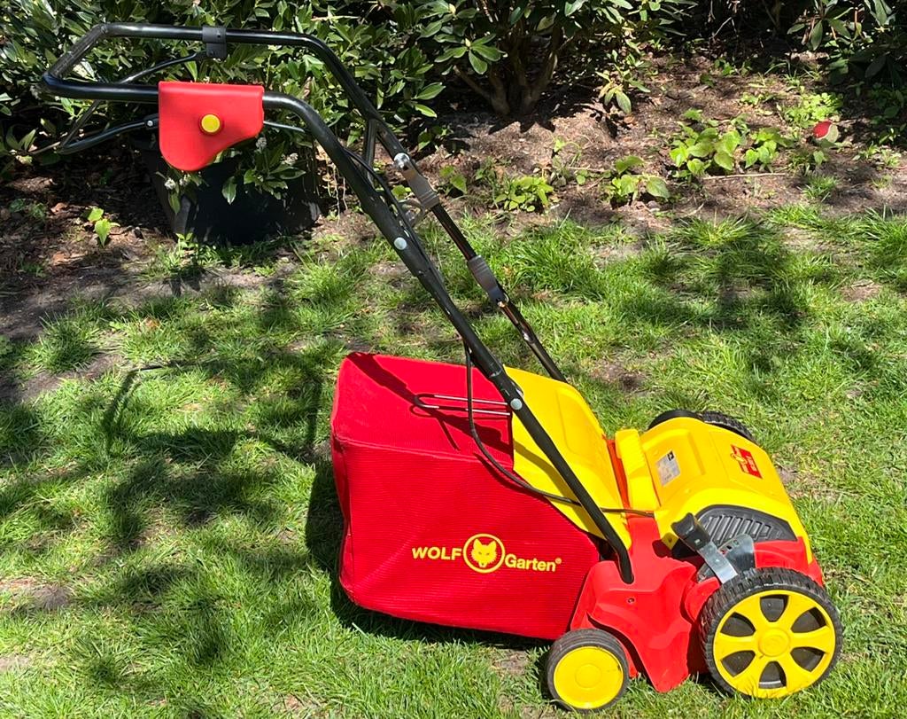 WOLF-Garten VS 302 E electrishe verticuteermachine, Ophalen, Zo goed als nieuw, Elektrische grasmaaier, Opvangzak