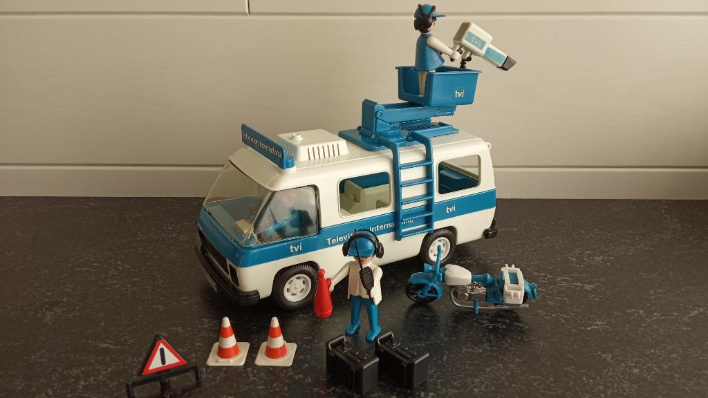 Playmobil TV-busje met vele toebehoren, Ophalen of Verzenden, Gebruikt, Complete set