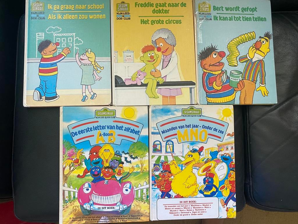 Sesam Straat Kijk en Lees en Doe club 5 mooie boeken, Boeken, Kinderboeken | Jeugd | onder 10 jaar, Ophalen of Verzenden, Zo goed als nieuw