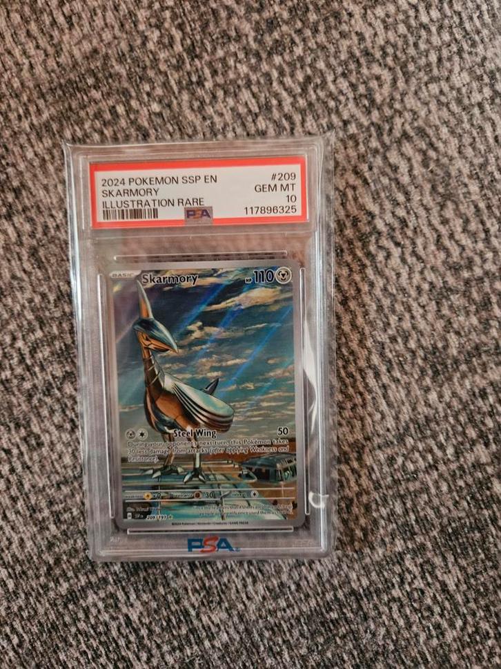 Pokémon Surging Sparks Skarmory 209 PSA 10, Hobby en Vrije tijd, Verzamelkaartspellen | Pokémon, Nieuw, Ophalen of Verzenden