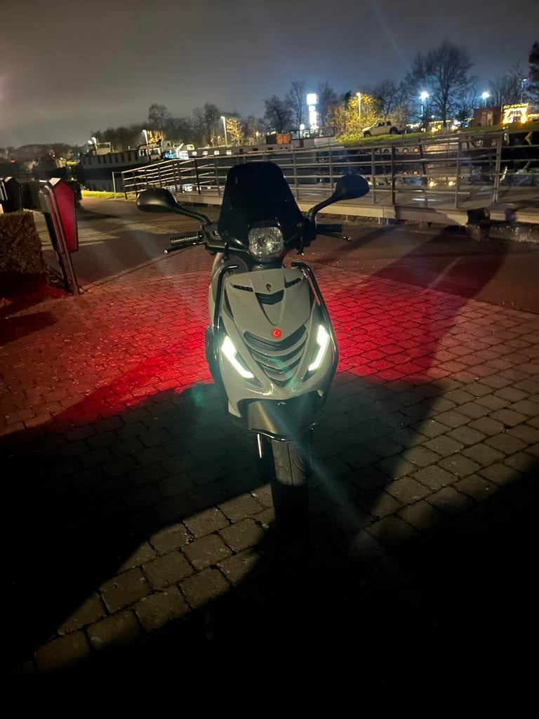 Piaggio Zip 50cc 4takt, Ophalen, Zo goed als nieuw, Benzine, Zip