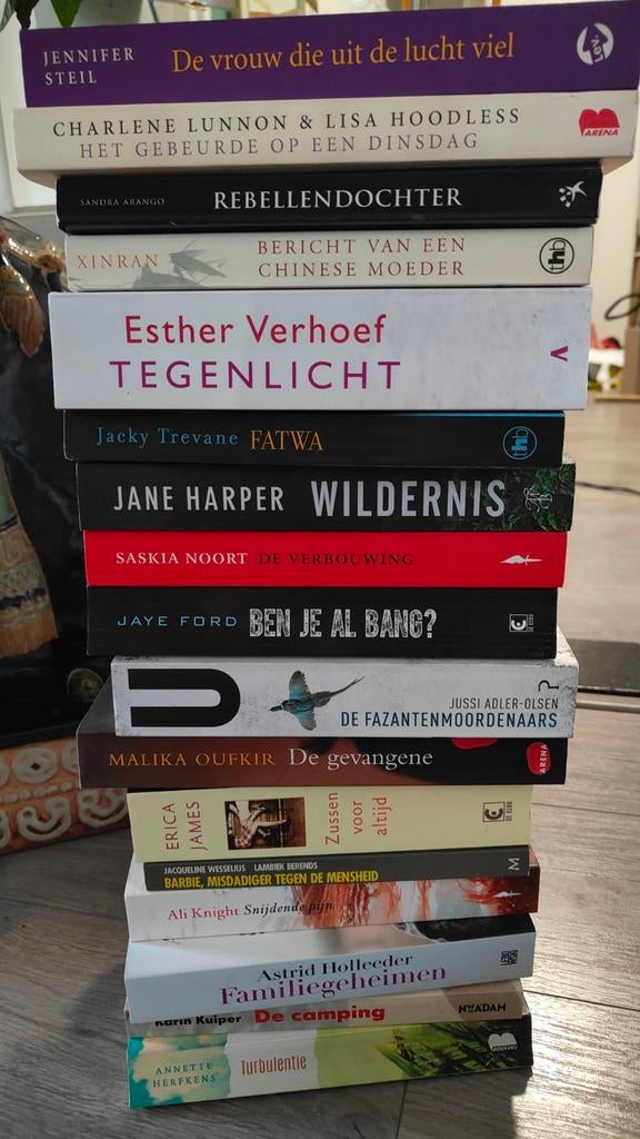 Big shopper vol 2e hands boeken - diverse genres, Ophalen, Gelezen, Nederland
