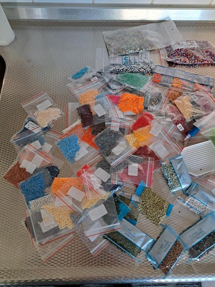 GROTE VERZAMELING DIAMOND PAINTING STEENTJES + BENODIGDHEDEN, Hobby en Vrije tijd, Knutselen, Nieuw, Ophalen of Verzenden