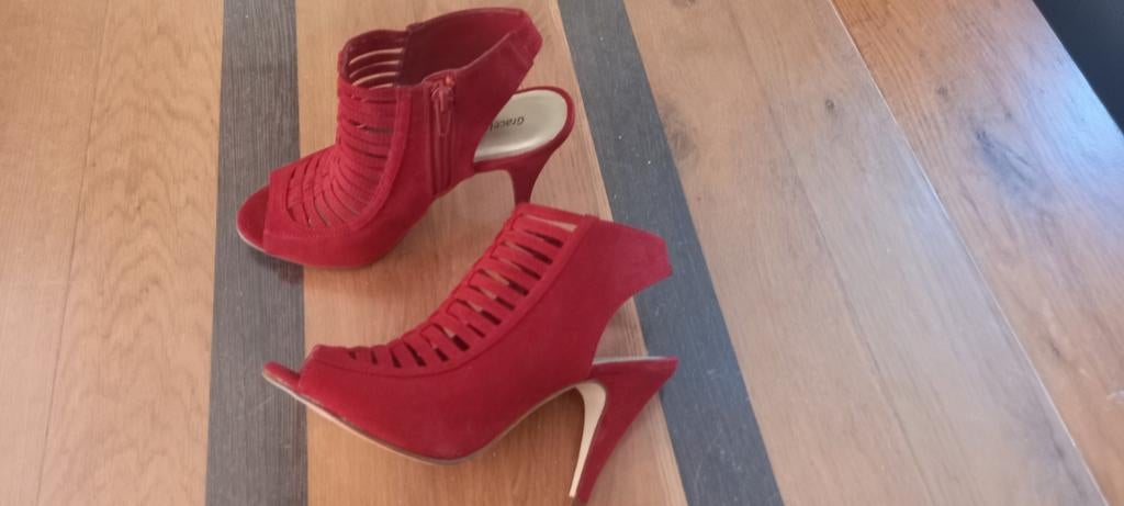Nieuwe rode open pumps of enkellaarsjes maat 37, Ophalen of Verzenden, Nieuw, Rood, Pumps