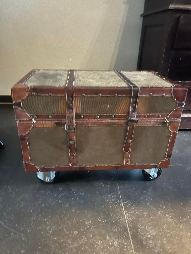 Vintage koffer op industriële wielen, Ophalen of Verzenden, Zo goed als nieuw, 50 tot 100 cm, Minder dan 50 cm