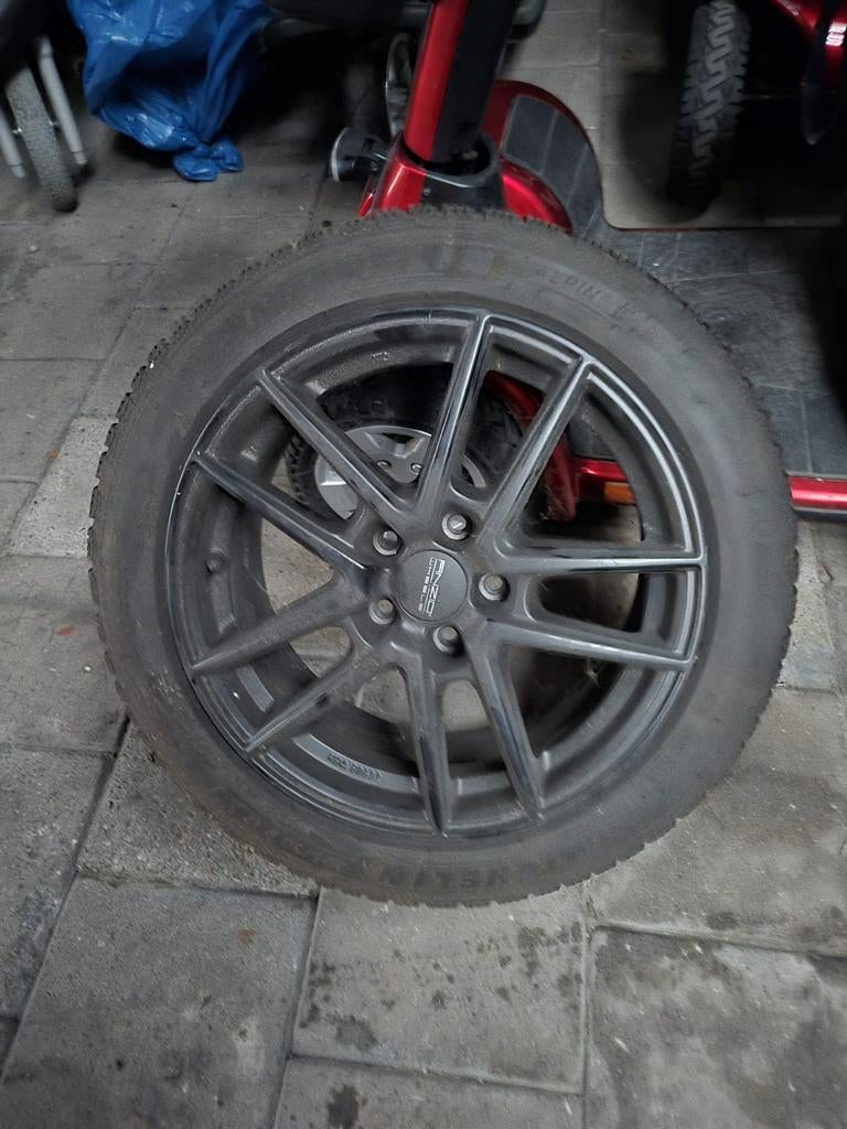 Michelin Alpine 6 205/50 R17 met Anzio velgen, Auto-onderdelen, Banden en Velgen, Ophalen, Gebruikt, Banden en Velgen, 17 inch