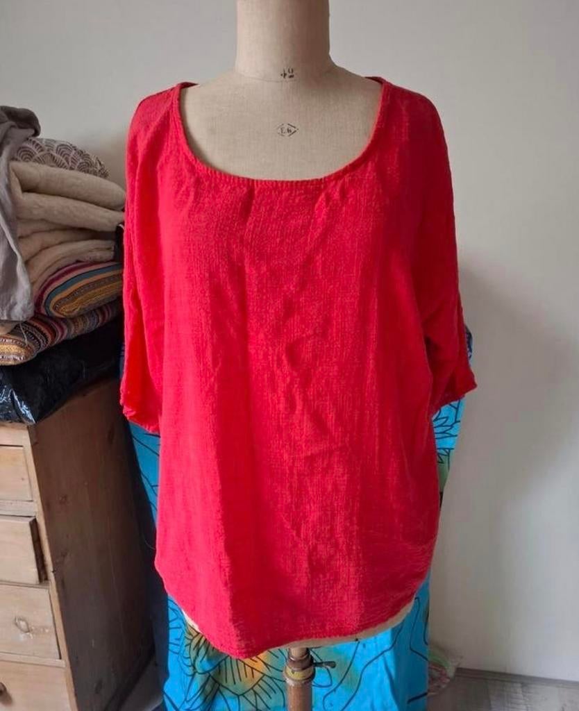Rode linnen blouse one size, Kleding | Dames, Blouses en Tunieken, Ophalen of Verzenden, Zo goed als nieuw, Maat 38/40 (M), Rood