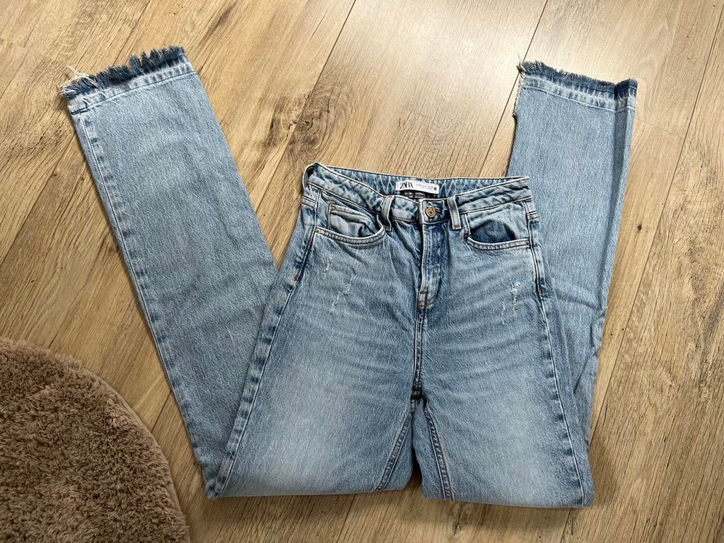 Super mooie lichte Zara jeans spijkerbroek maat 36, Ophalen of Verzenden, Zo goed als nieuw, Blauw, W28 - W29 (confectie 36)