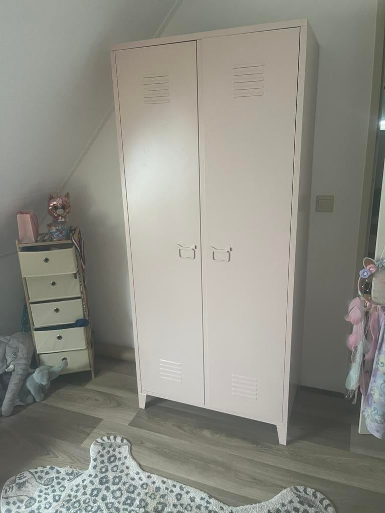 Leuke roze locker kast, Huis en Inrichting, Kasten | Kledingkasten, Ophalen, Met deur(en), 50 tot 100 cm, Zo goed als nieuw